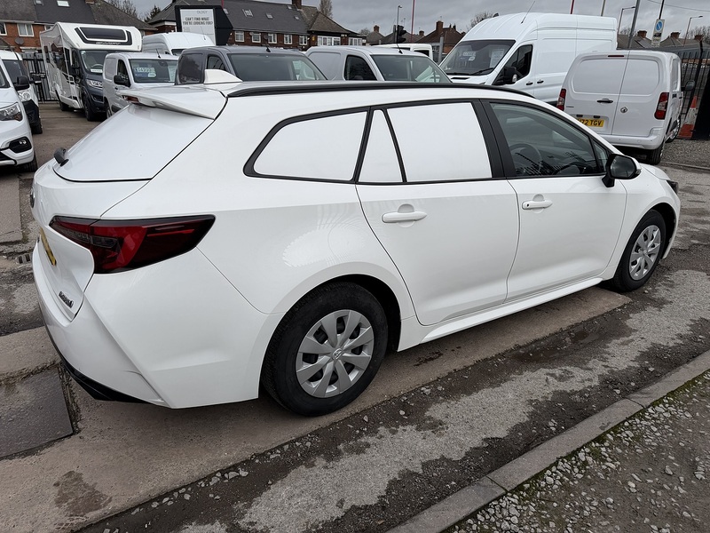 Toyota 1.8 VVT-h Car Derived Van 5dr Petrol Hybrid CVT Euro 6 (s/s) (140 ps)