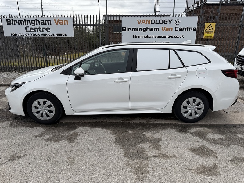 Toyota 1.8 VVT-h Car Derived Van 5dr Petrol Hybrid CVT Euro 6 (s/s) (140 ps)