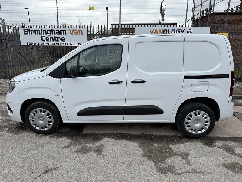 Vauxhall 1.5 Turbo D 2300 Sportive Panel Van 5dr Diesel Manual L1 H1 Euro 6 (100 ps)