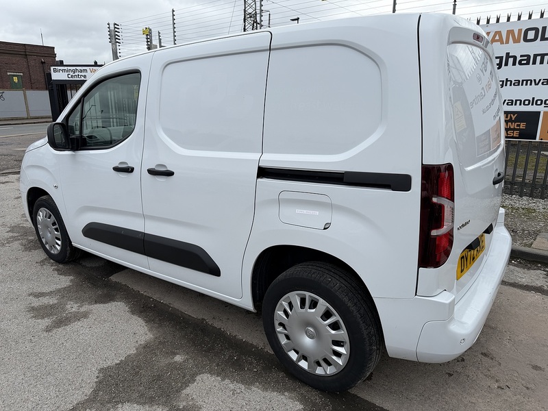 Vauxhall 1.5 Turbo D 2300 Sportive Panel Van 5dr Diesel Manual L1 H1 Euro 6 (100 ps)