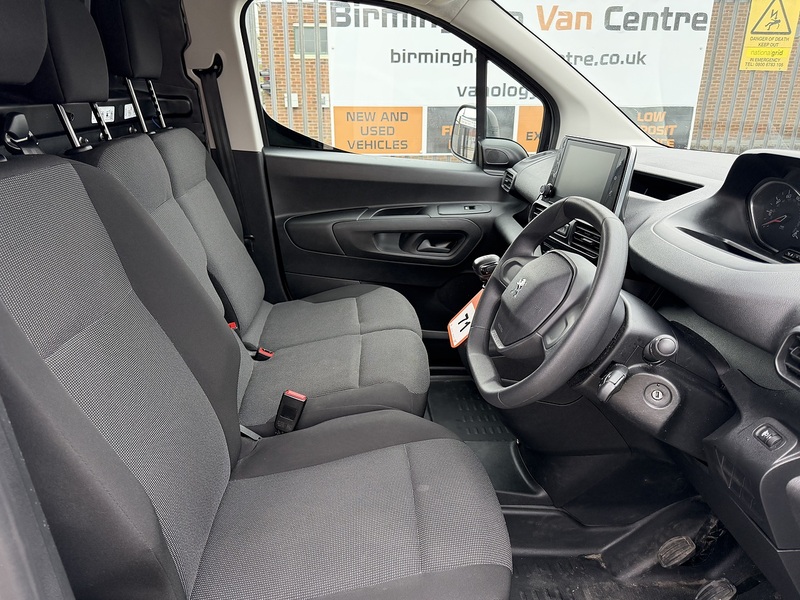 Peugeot 1.5 BlueHDi 1000 Professional Premium + Standard Panel Van 5dr Diesel Manual SWB Euro 6 (s/s) (100 bhp)