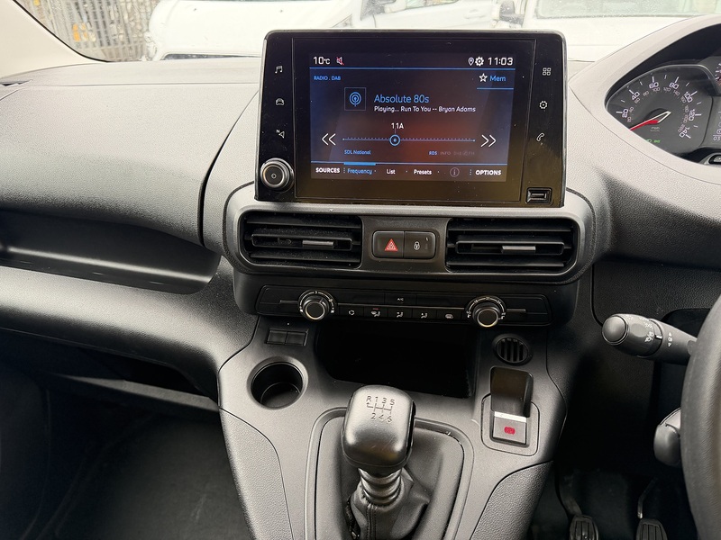 Peugeot 1.5 BlueHDi 1000 Professional Premium + Standard Panel Van 5dr Diesel Manual SWB Euro 6 (s/s) (100 bhp)