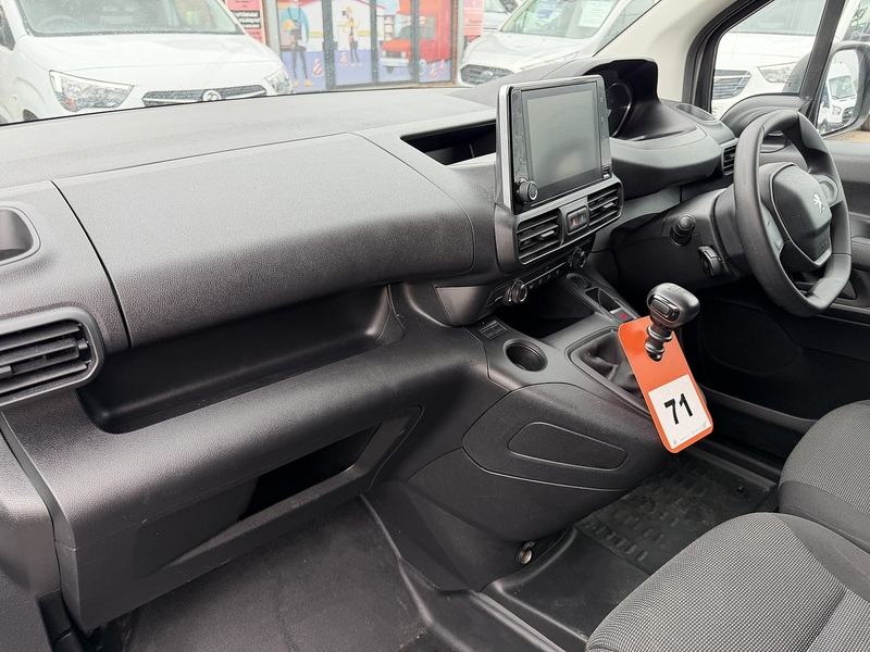 Peugeot 1.5 BlueHDi 1000 Professional Premium + Standard Panel Van 5dr Diesel Manual SWB Euro 6 (s/s) (100 bhp)