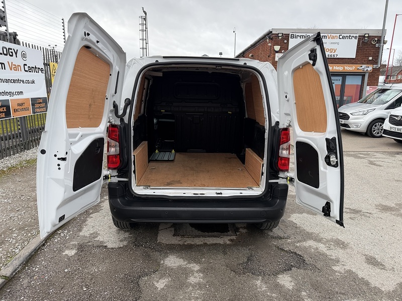 Peugeot 1.5 BlueHDi 1000 Professional Premium + Standard Panel Van 5dr Diesel Manual SWB Euro 6 (s/s) (100 bhp)