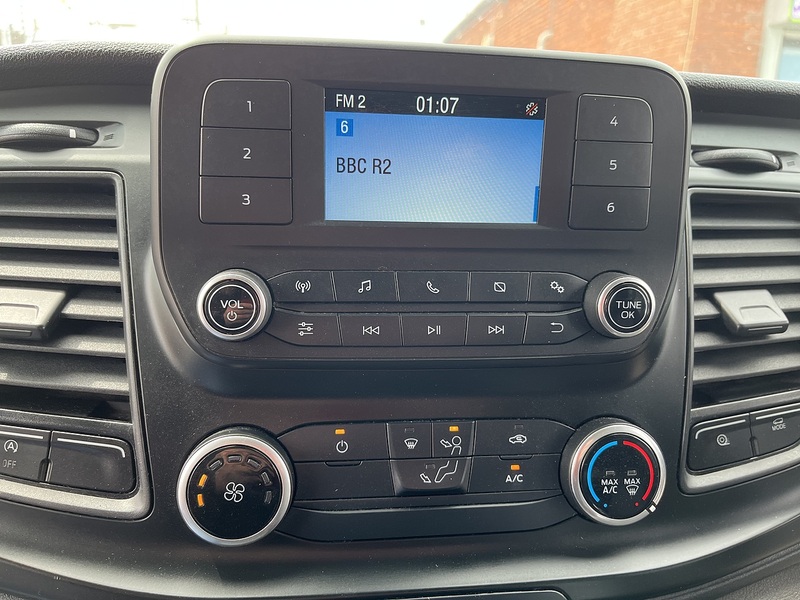 Ford 350 L4 XLWB LUTON 2.0TDCi 130 T/LIFT A/CON DRW