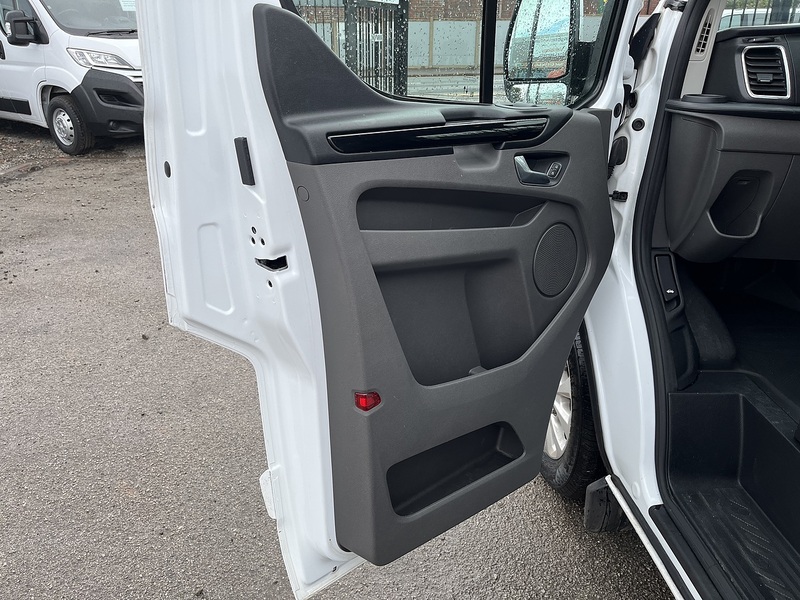 Ford 2.0 300 EcoBlue Limited Panel Van 5dr Diesel Manual L1 H1 Euro 6 (s/s) (130 ps)