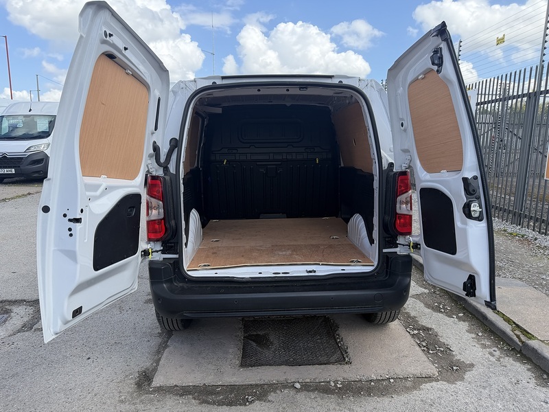 Vauxhall 1.5 Turbo D 2300 Prime Panel Van 5dr Diesel Manual SWB Euro 6 (s/s) (100 ps)