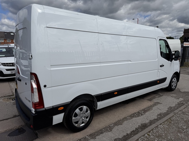 Renault 2.3DCi 135 LWB L3H2 3500  BUSINESS PLUS (AIRCON)