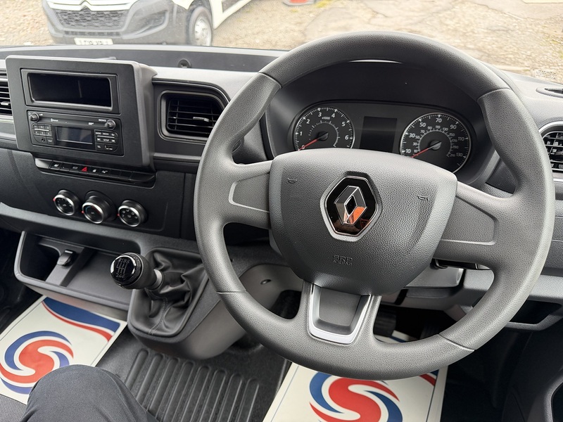 Renault 2.3DCi 135 LWB L3H2 3500  BUSINESS PLUS (AIRCON)