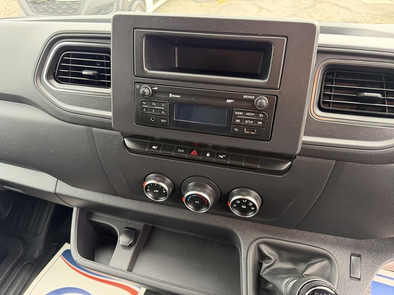 Renault 2.3DCi 135 LWB L3H2 3500  BUSINESS PLUS (AIRCON)