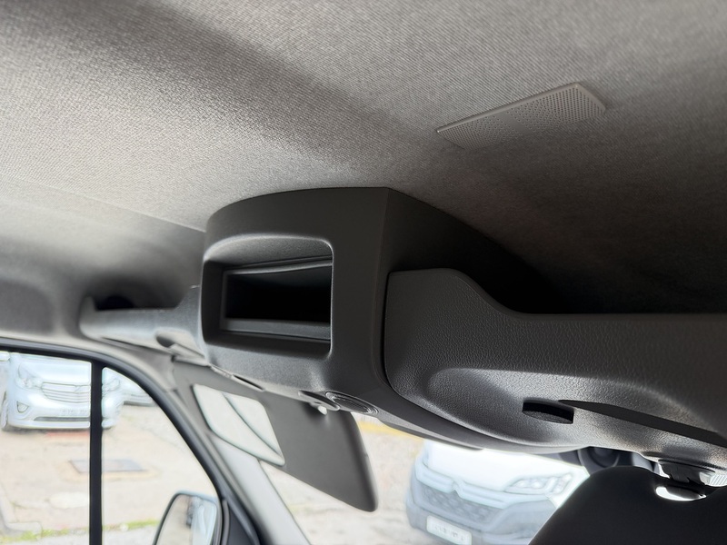 Renault 2.3DCi 135 LWB L3H2 3500  BUSINESS PLUS (AIRCON)