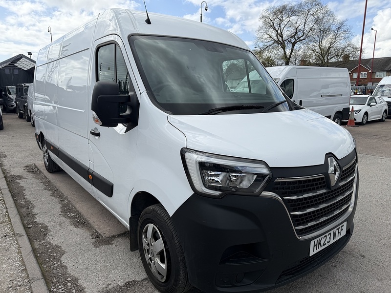 Renault 2.3 dCi 35 Business+ Panel Van 5dr Diesel Manual FWD LWB Medium Roof Euro 6 (135 ps)