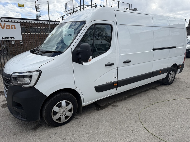 Renault 2.3 dCi 35 Business+ Panel Van 5dr Diesel Manual FWD LWB Medium Roof Euro 6 (135 ps)