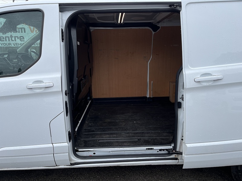 Ford 2.0 320 EcoBlue Limited Panel Van 5dr Diesel Manual L2 H1 Euro 6 (s/s) (130 ps)