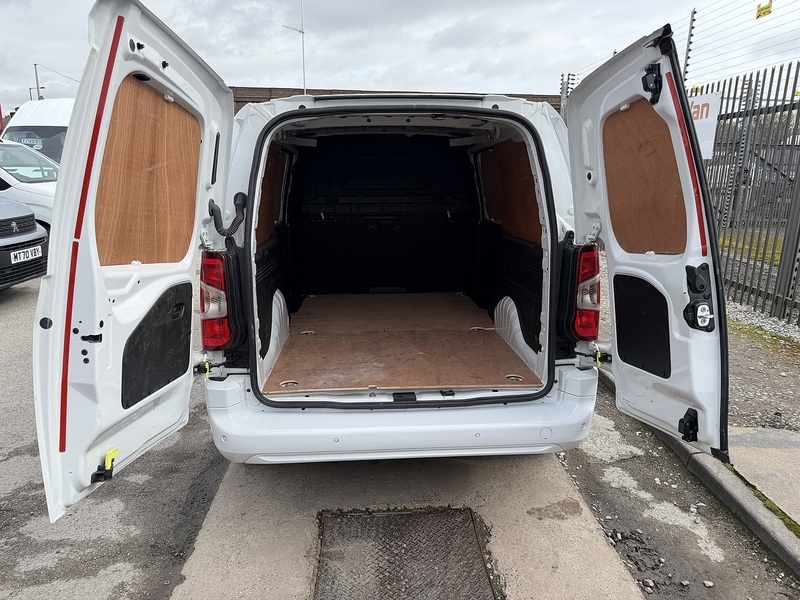 Vauxhall 1.5 Turbo D 2300 Pro Panel Van 5dr Diesel Manual L1 H1 Euro 6 (s/s) (100 ps)