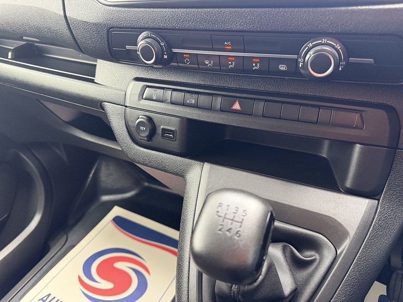 Vauxhall 1.5 Turbo D 2900 Pro Panel Van 6dr Diesel Manual L2 H1 Euro 6 (s/s) (100 ps)