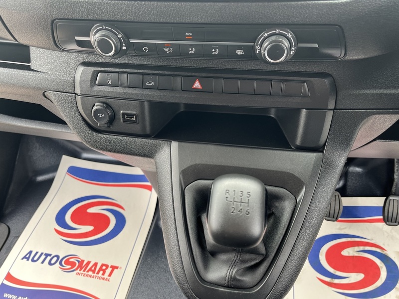 Vauxhall 1.5 Turbo D 2900 Pro Panel Van 6dr Diesel Manual L2 H1 Euro 6 (s/s) (100 ps)