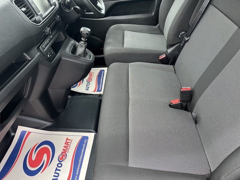 Vauxhall 1.5 Turbo D 2900 Pro Panel Van 6dr Diesel Manual L2 H1 Euro 6 (s/s) (100 ps)
