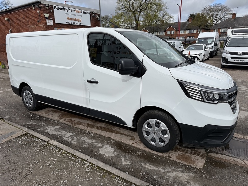 Renault 2.0 dCi Blue LL30 Business+ Panel Van 5dr Diesel Manual L2 H1 Euro 6 (s/s) (130 ps)