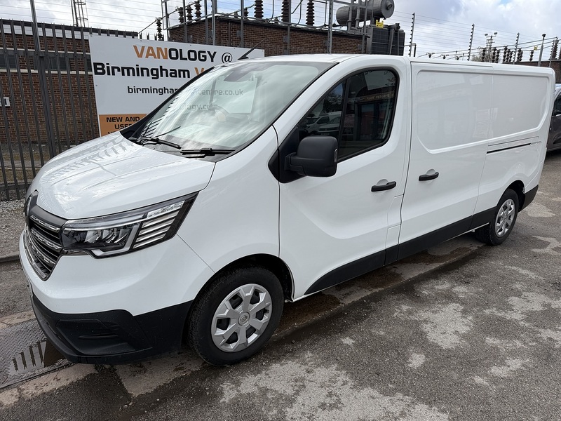 Renault 2.0 dCi Blue LL30 Business+ Panel Van 5dr Diesel Manual L2 H1 Euro 6 (s/s) (130 ps)