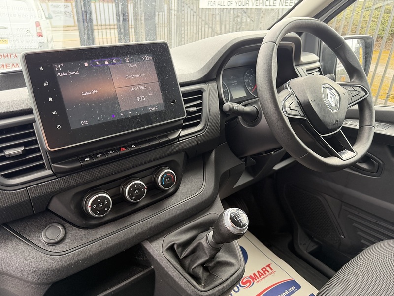 Renault 2.0 dCi Blue LL30 Business+ Panel Van 5dr Diesel Manual L2 H1 Euro 6 (s/s) (130 ps)