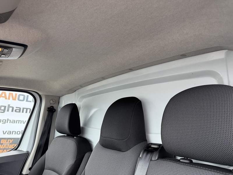 Renault 2.0 dCi Blue LL30 Business+ Panel Van 5dr Diesel Manual L2 H1 Euro 6 (s/s) (130 ps)