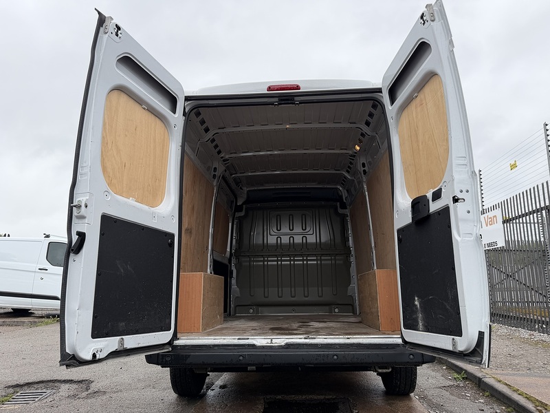 Vauxhall 2.2 CDTi 3500 BiTurbo Prime Panel Van 5dr Diesel Manual FWD L2 H2 Euro 6 (s/s) (140 ps)