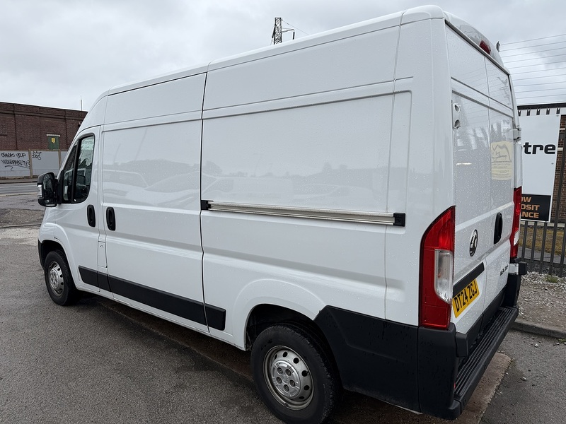 Vauxhall 2.2 CDTi 3500 BiTurbo Prime Panel Van 5dr Diesel Manual FWD L2 H2 Euro 6 (s/s) (140 ps)