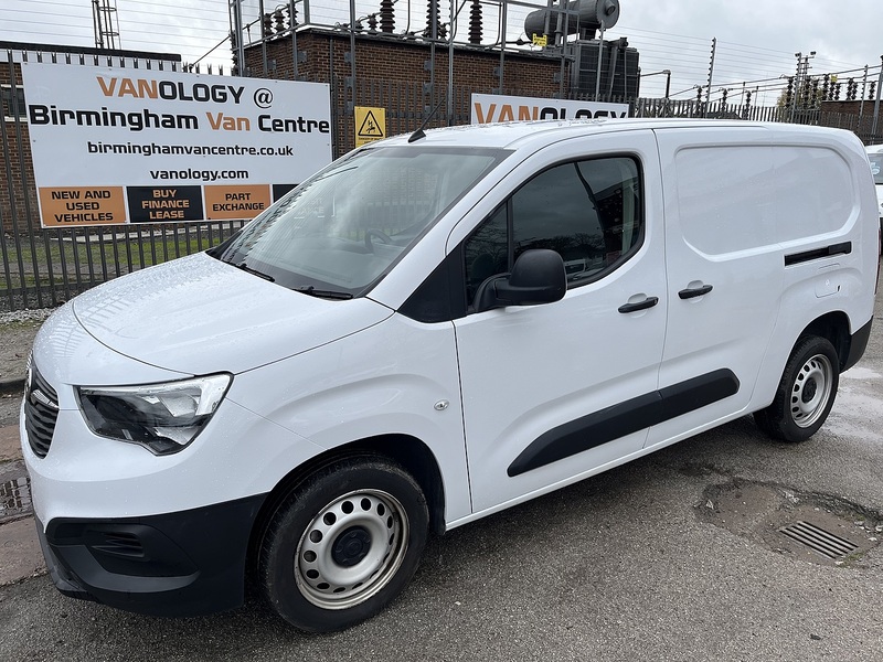 Vauxhall 1.5 Turbo D 2300 Dynamic Panel Van 6dr Diesel Manual L2 H1 Euro 6 (100 ps)