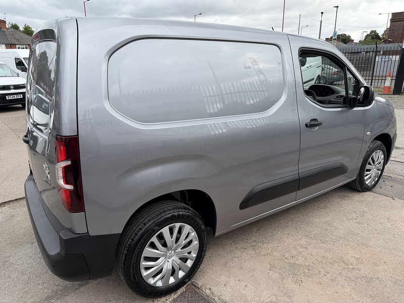 Peugeot 1.5 BlueHDi 1000 Professional Standard Panel Van 5dr Diesel Manual SWB Euro 6 (100 bhp)