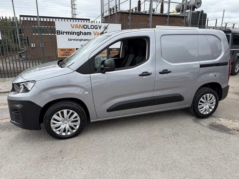 Peugeot 1.5 BlueHDi 1000 Professional Standard Panel Van 5dr Diesel Manual SWB Euro 6 (100 bhp)