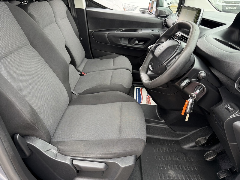 Peugeot 1.5 BlueHDi 1000 Professional Standard Panel Van 5dr Diesel Manual SWB Euro 6 (100 bhp)
