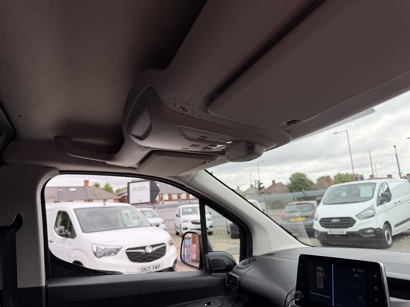 Peugeot 1.5 BlueHDi 1000 Professional Standard Panel Van 5dr Diesel Manual SWB Euro 6 (100 bhp)
