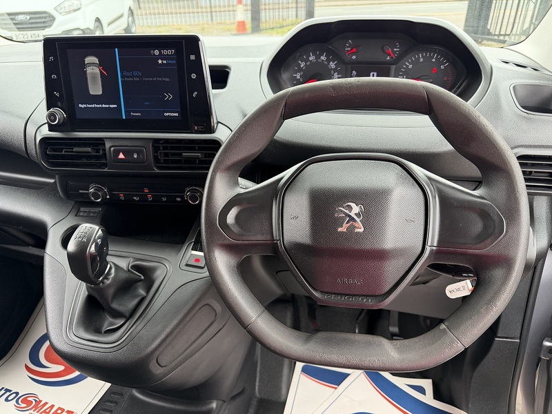 Peugeot 1.5 BlueHDi 1000 Professional Standard Panel Van 5dr Diesel Manual SWB Euro 6 (100 bhp)