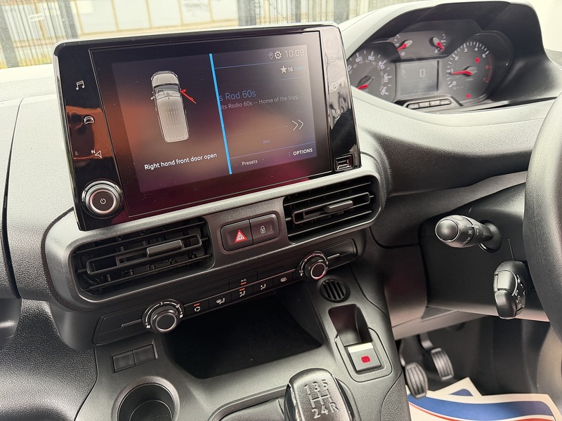 Peugeot 1.5 BlueHDi 1000 Professional Standard Panel Van 5dr Diesel Manual SWB Euro 6 (100 bhp)