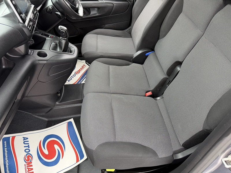 Peugeot 1.5 BlueHDi 1000 Professional Standard Panel Van 5dr Diesel Manual SWB Euro 6 (100 bhp)