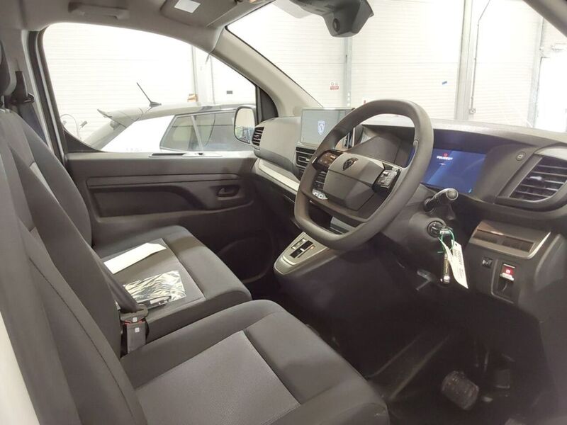 Peugeot 75kWh Professional Standard Panel Van 6dr Electric Auto MWB (7.4kW Charger) (136 ps)
