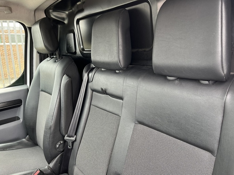 Vauxhall 1.5TDi 100 PRO L2 LWB ULEZ (HIGH SPEC)