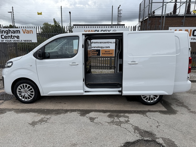 Vauxhall 1.5TDi 100 PRO L2 LWB ULEZ (HIGH SPEC)