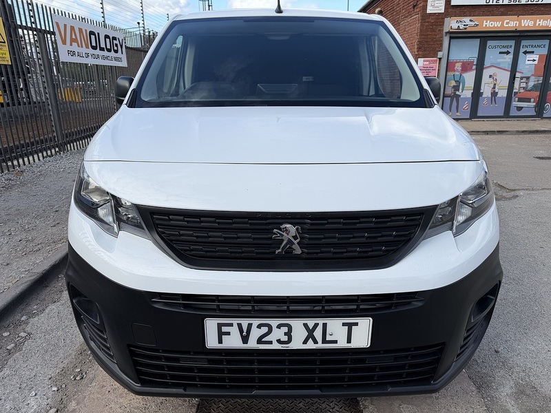 Peugeot Partner BlueHDi 1000 Professional Premium + - U8944