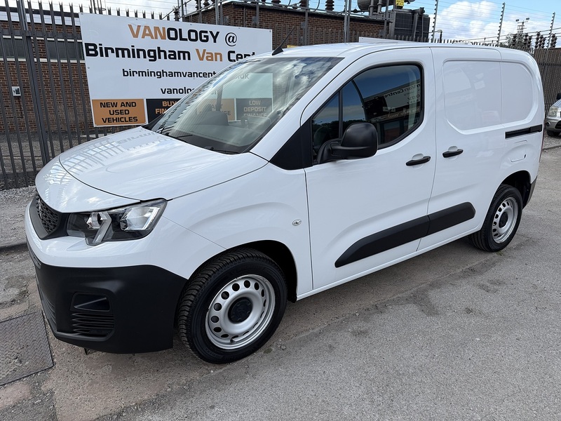 Peugeot Partner BlueHDi 1000 Professional Premium + - U8944