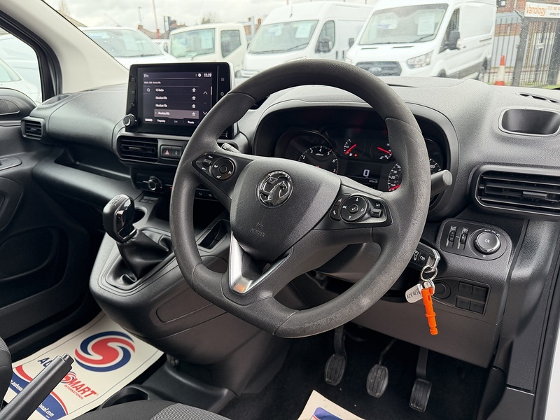 Vauxhall Combo Turbo D 2300 Sportive - U8949