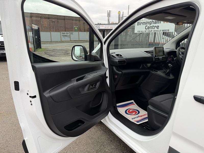 Vauxhall Combo Turbo D 2300 Sportive - U8949