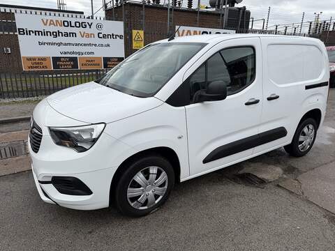 Vauxhall Combo 1.5 Turbo D 2900 Sportive Panel Van 6dr Diesel Manual L2 H1 Euro 6 (s/s) (100 ps)