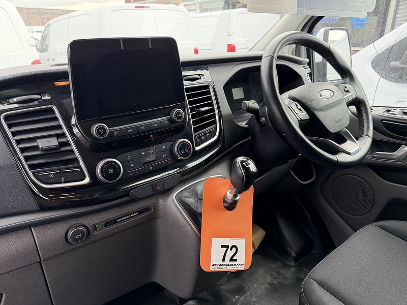 Ford Transit Custom 300 EcoBlue Limited - U8953