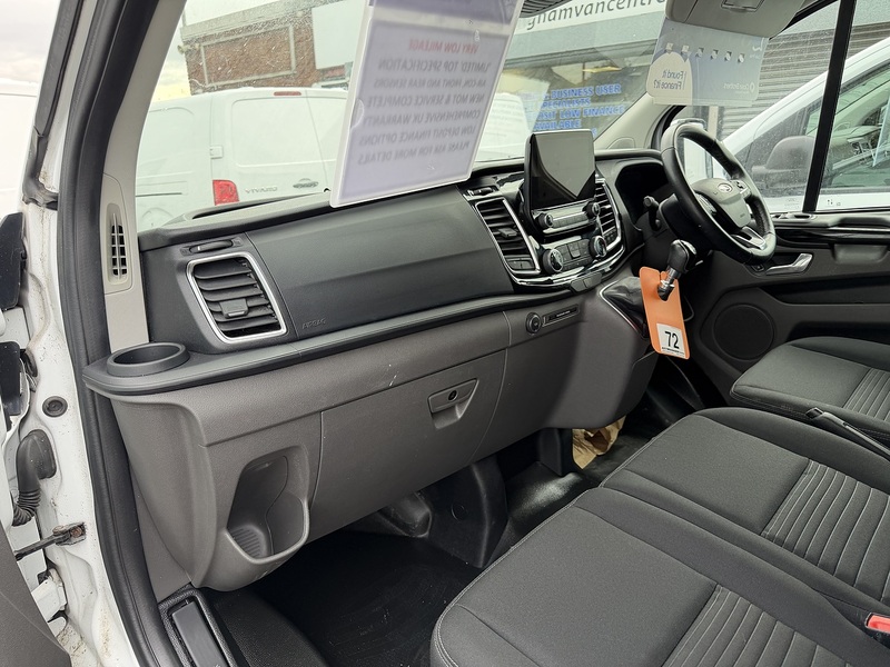 Ford Transit Custom 300 EcoBlue Limited - U8953