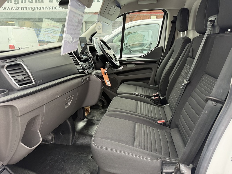 Ford Transit Custom 300 EcoBlue Limited - U8953