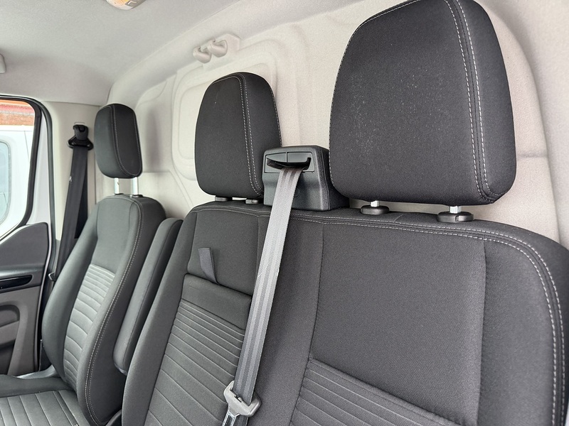 Ford Transit Custom 300 EcoBlue Limited - U8953
