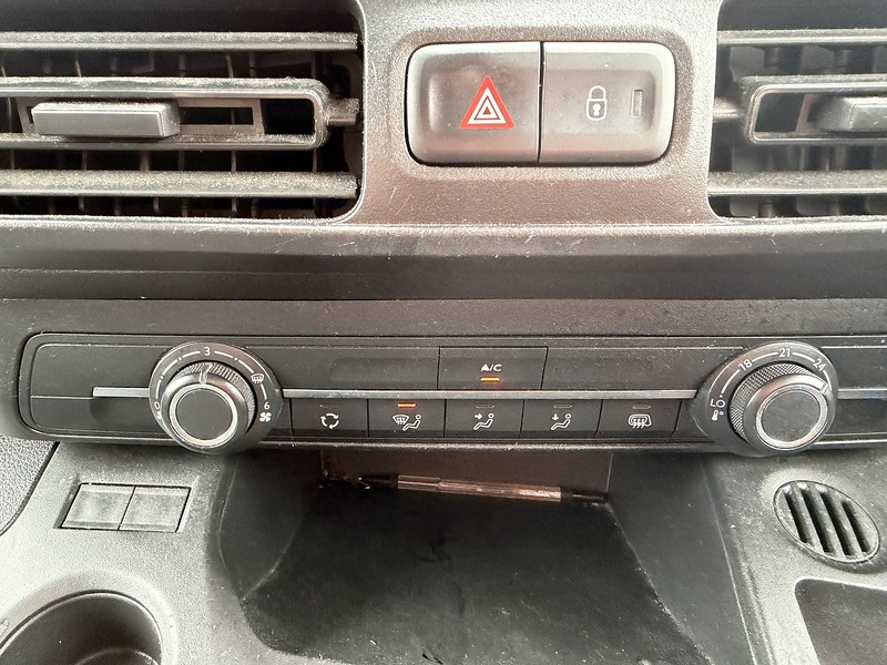 Vauxhall Combo Turbo D 2300 Sportive - U8954
