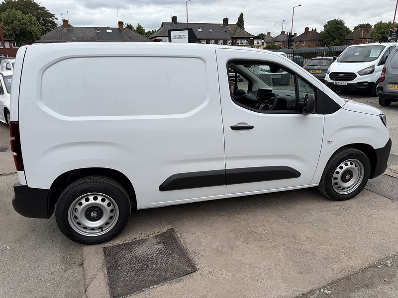 Vauxhall Combo Turbo D 2300 Prime-Plus - U8956